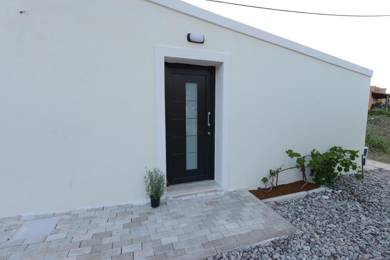 Villa Stablus House à Alykes Potamou Extérieur photo